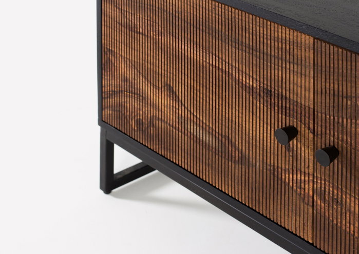 GINER Y COLOMER Mueble TV de madera de palisandro y mango con patas de metal